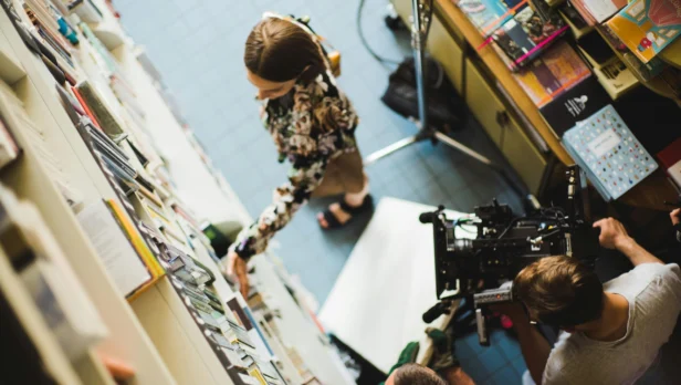 tournage-maquette-film-interne-entreprise-casting-figurants